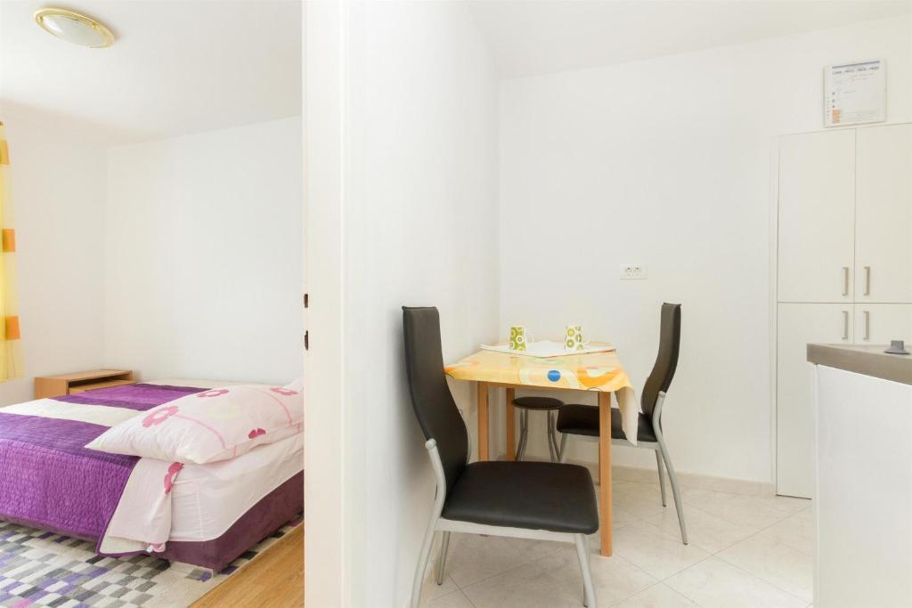 Apartments Varos สปลิท ภายนอก รูปภาพ